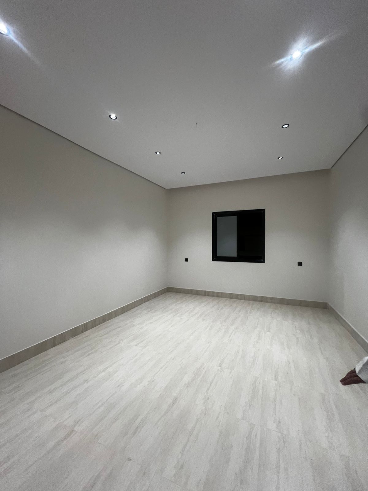 عمارة سكنية للبيع مخطط شرق الشفا ( البدراني ) 